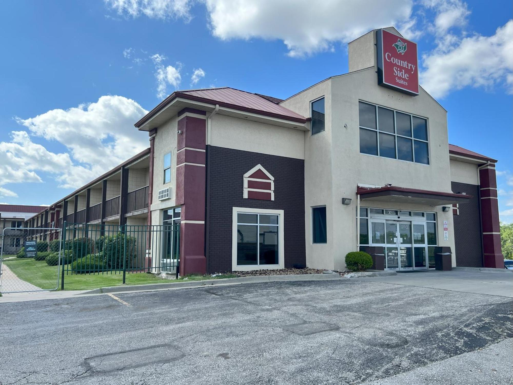 Countryside Suites Kansas City Independence I-70 East Sports Complex Hotel Экстерьер фото