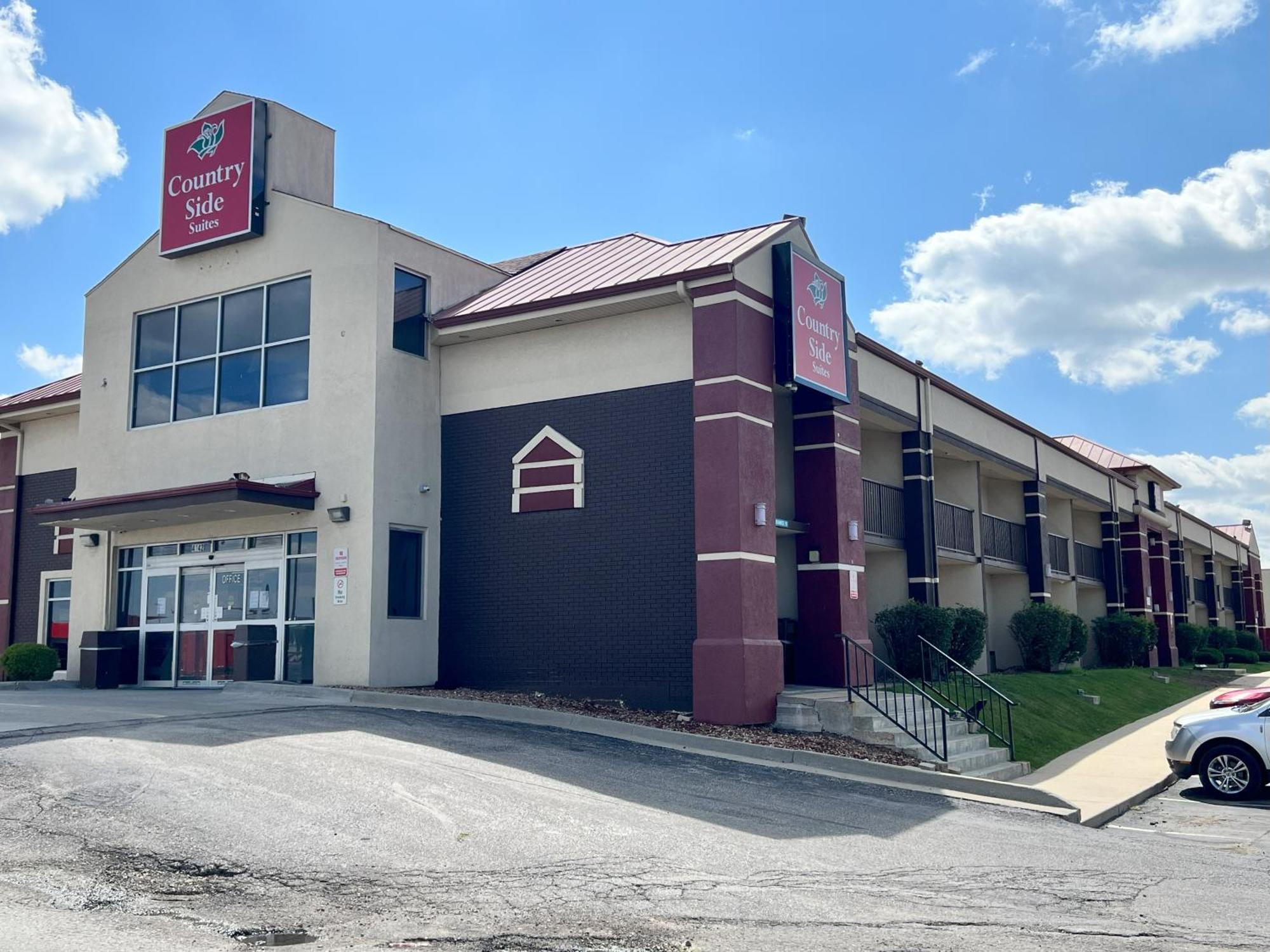 Countryside Suites Kansas City Independence I-70 East Sports Complex Hotel Экстерьер фото